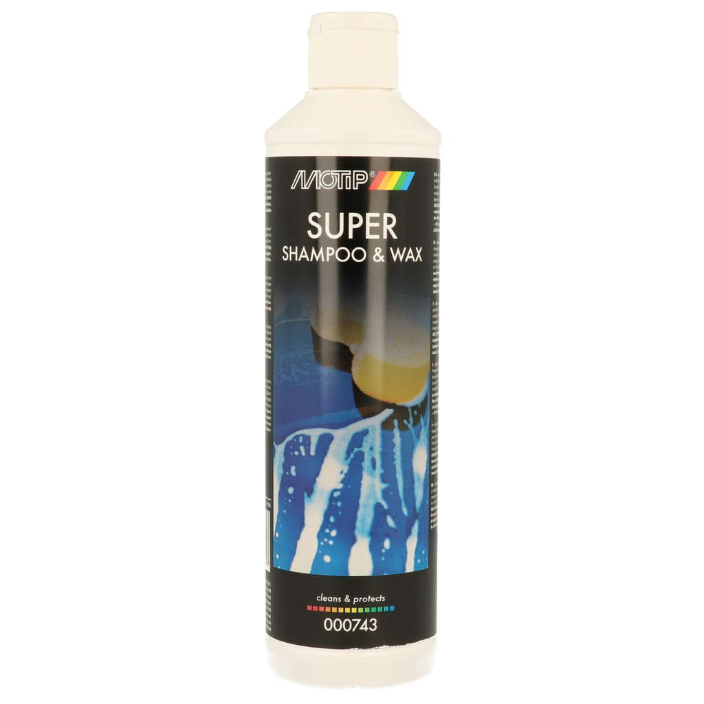 Shampooing et cire pour voiture