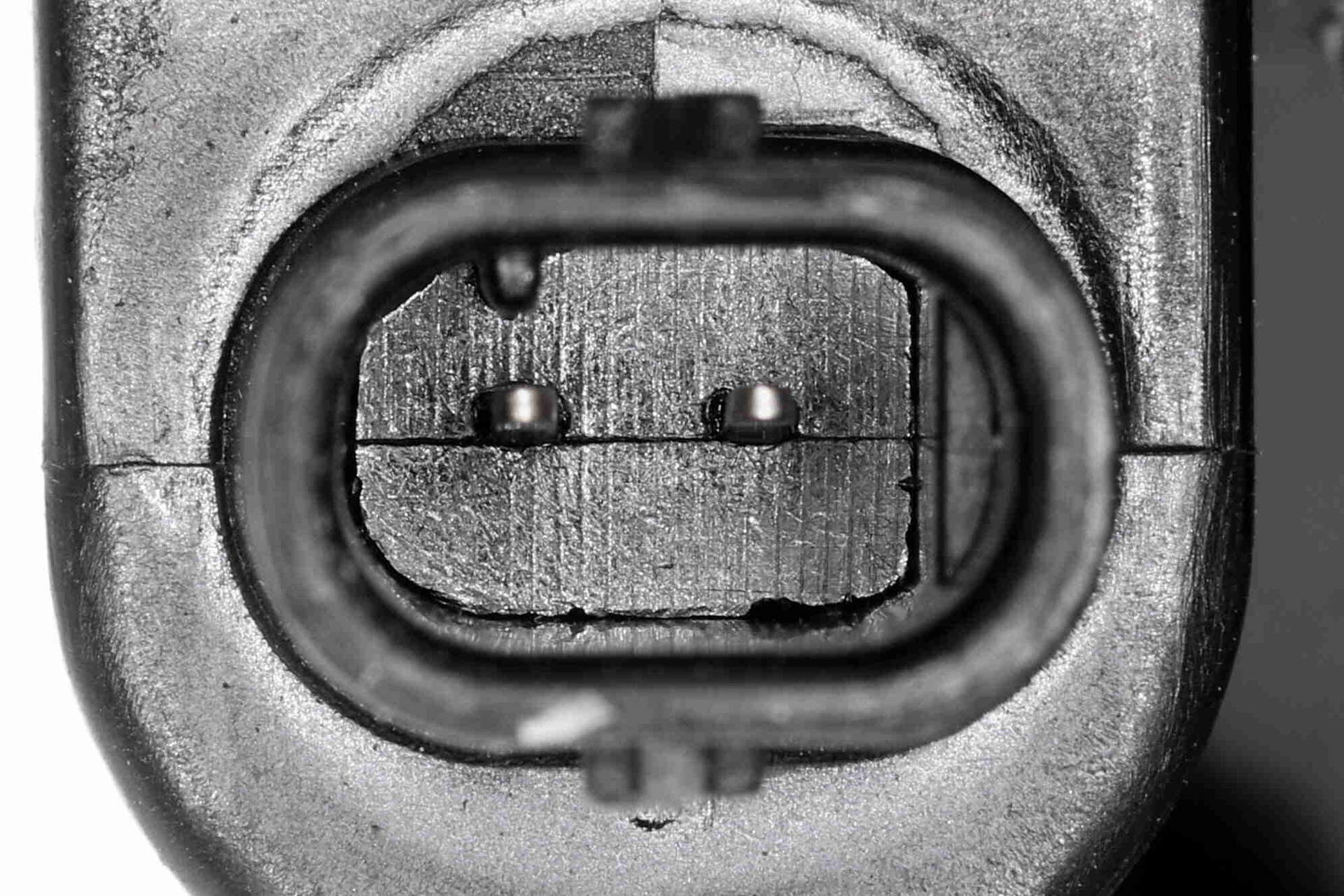V30-99-0004_03
